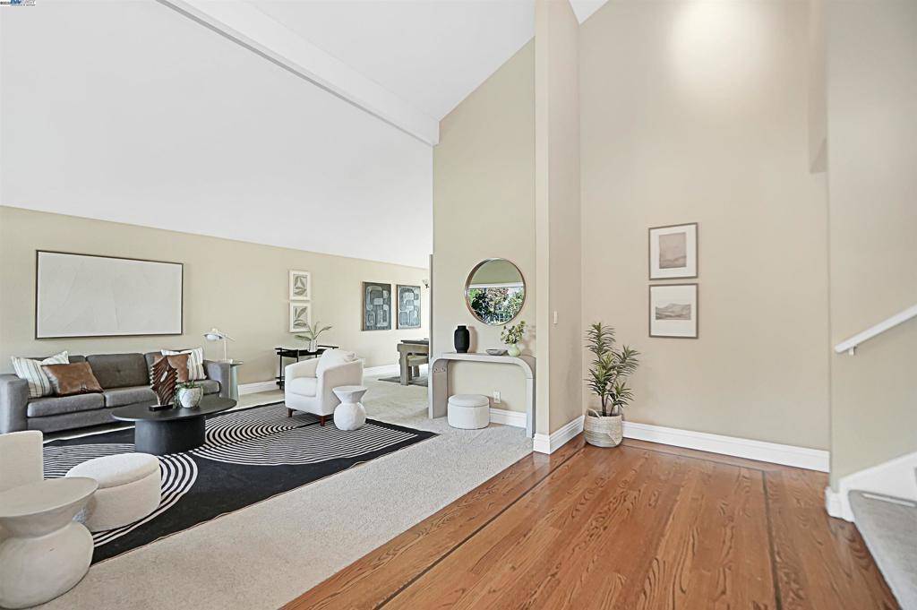Castro Valley, CA 94552,5483 Sontura Ct