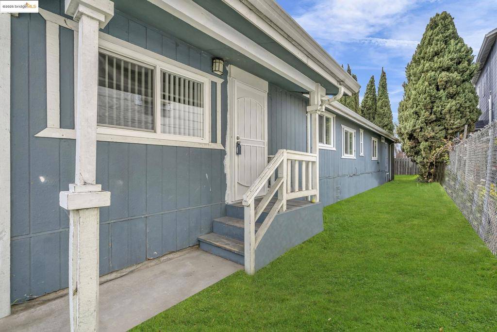 Oakland, CA 94608,2933 Filbert