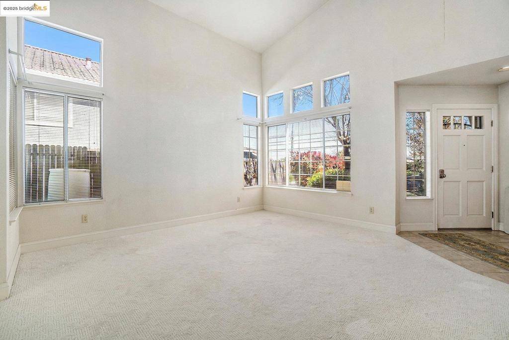 Antioch, CA 94531,4606 Arabian WAY