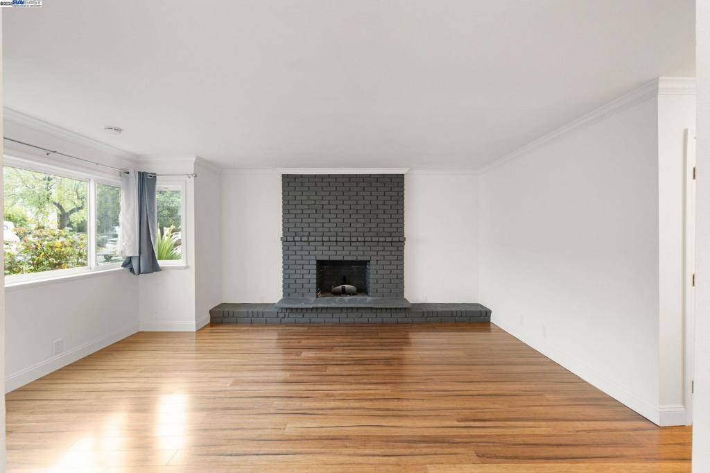 Oakland, CA 94607,1135 Linden St