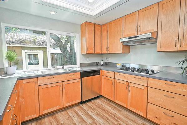 Danville, CA 94526,112 Lawnview Circle