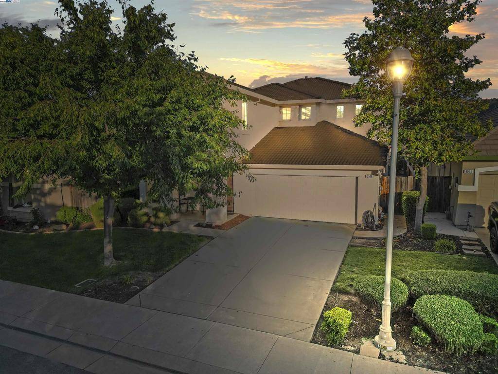 Patterson, CA 95363,9516 Sarazen Ct