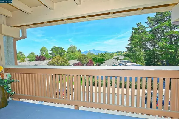 Walnut Creek, CA 94595,2501 Pine Knoll Dr #13
