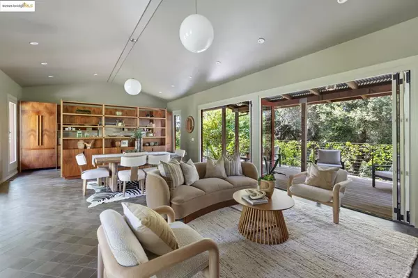 Castro Valley, CA 94552,6930 Sunnyslope Ave