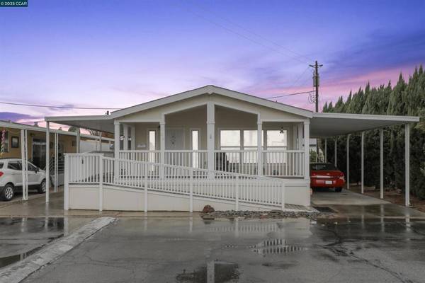 210 W Cypress Rd, Oakley, CA 94561