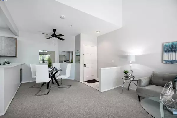 25850 Kay Ave #334, Hayward, CA 94545