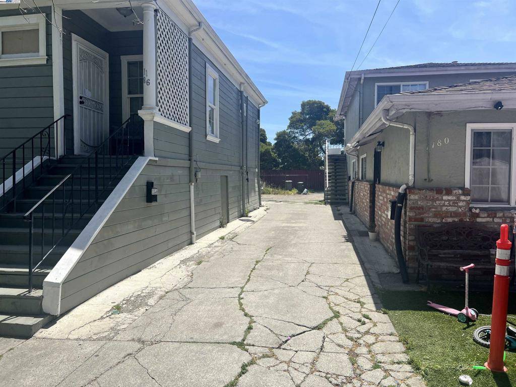 Oakland, CA 94621,1180 73Rd Ave