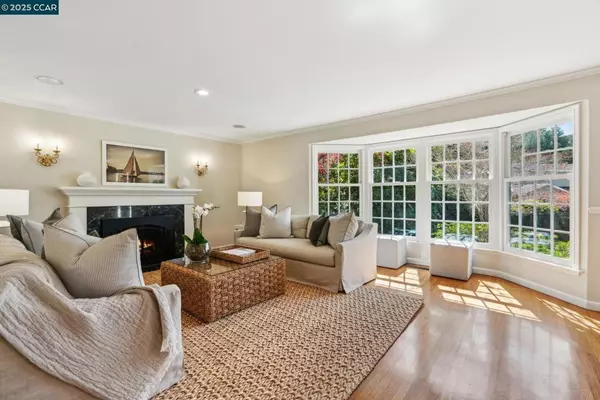 Moraga, CA 94556,33 Juniper Way