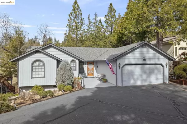 720 Dogwood Dr, Murphys, CA 95247