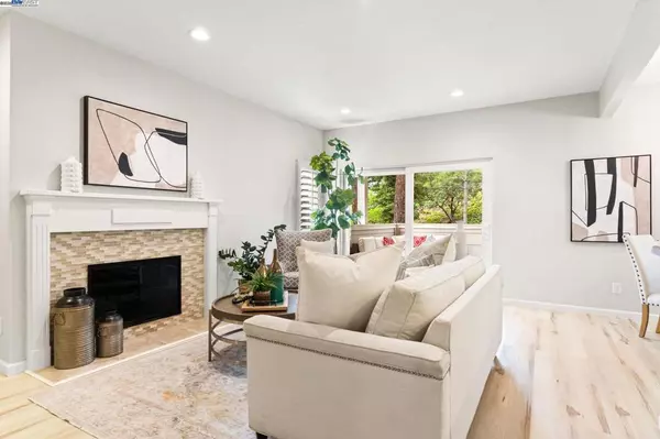 San Ramon, CA 94583,100 Norris Canyon Pl #B