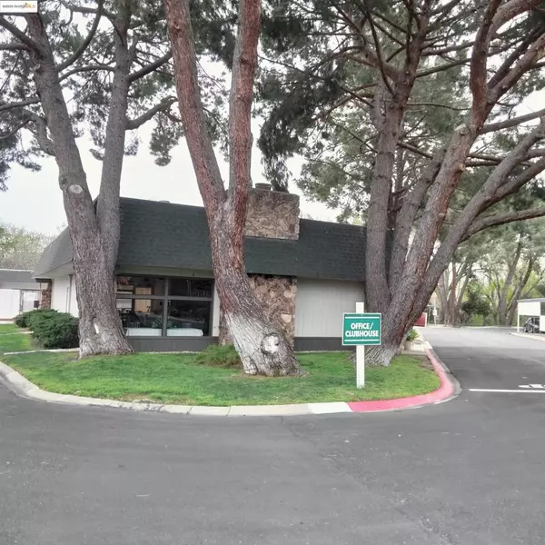 Antioch, CA 94509-4415,26 Bradley Lane