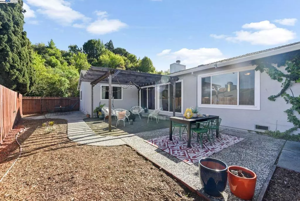 Pinole, CA 94564,2080 Sarah Dr