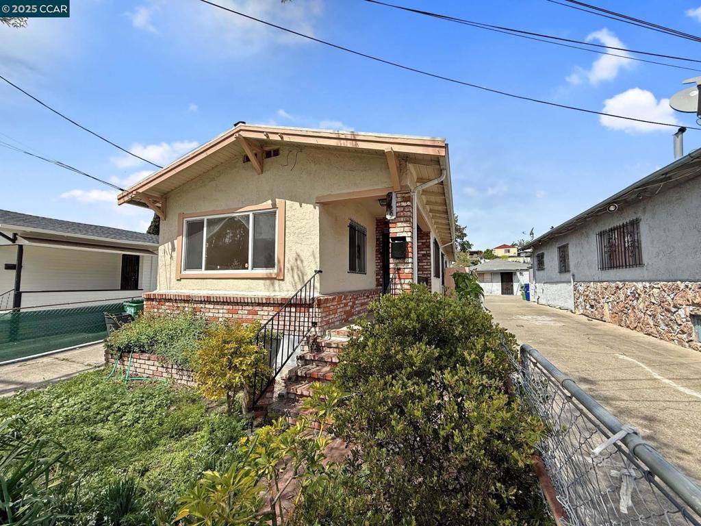 Oakland, CA 94601,2129 Harrington Ave