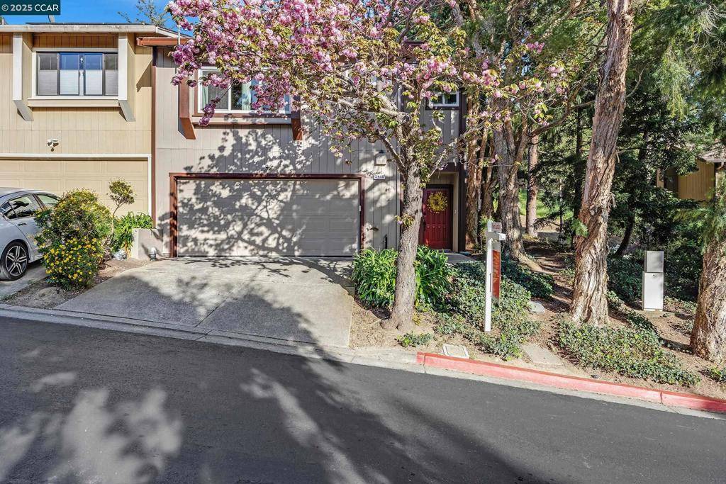 2415 Deer Tree Ct, Martinez, CA 94553