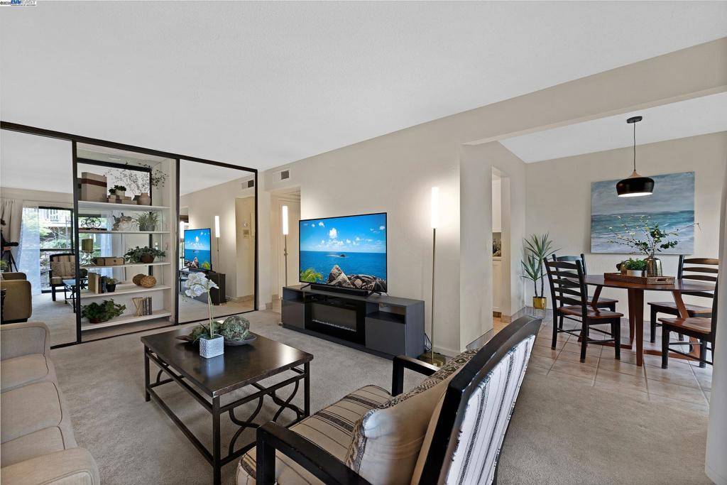 Walnut Creek, CA 94596,420 N Civic Dr #101