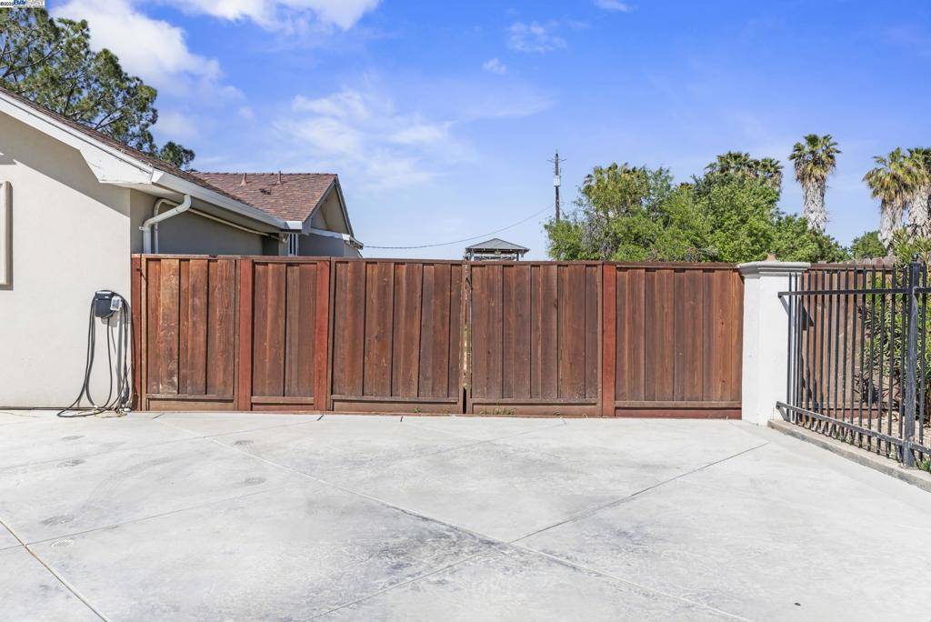 Tracy, CA 95304,31145 S Koster Road