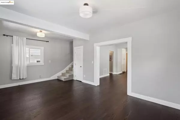 Oakland, CA 94607,850 Milton St