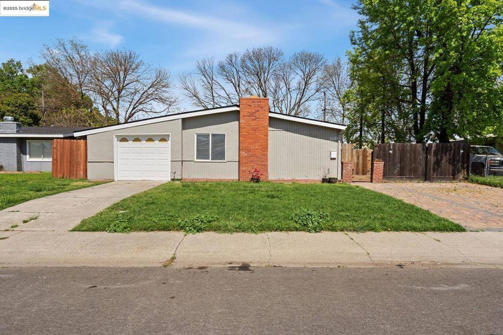 2425 Del Rio DR,  Stockton,  CA 95204