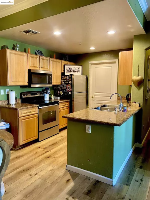 Turlock, CA 95382,1360 Shady Lane #1012