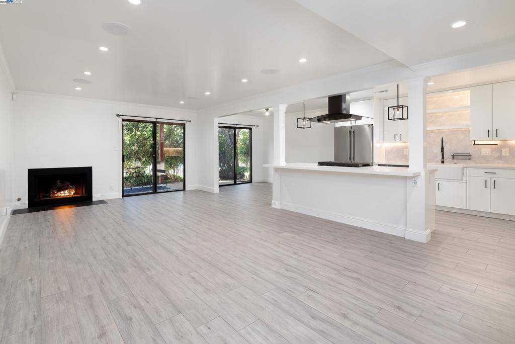 Castro Valley, CA 94546,20111 W RIDGE Ct #12