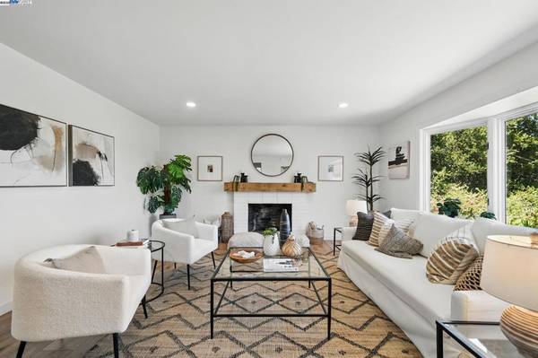 Novato, CA 94947,35 San Joaquin Pl
