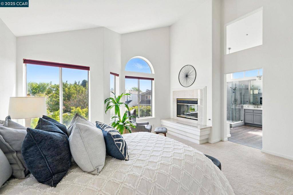 30300 Meridien Cir, Union City, CA 94587