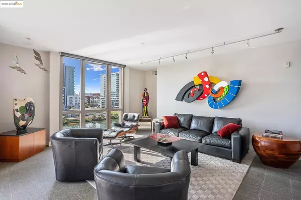 San Francisco, CA 94158,255 Berry St #514