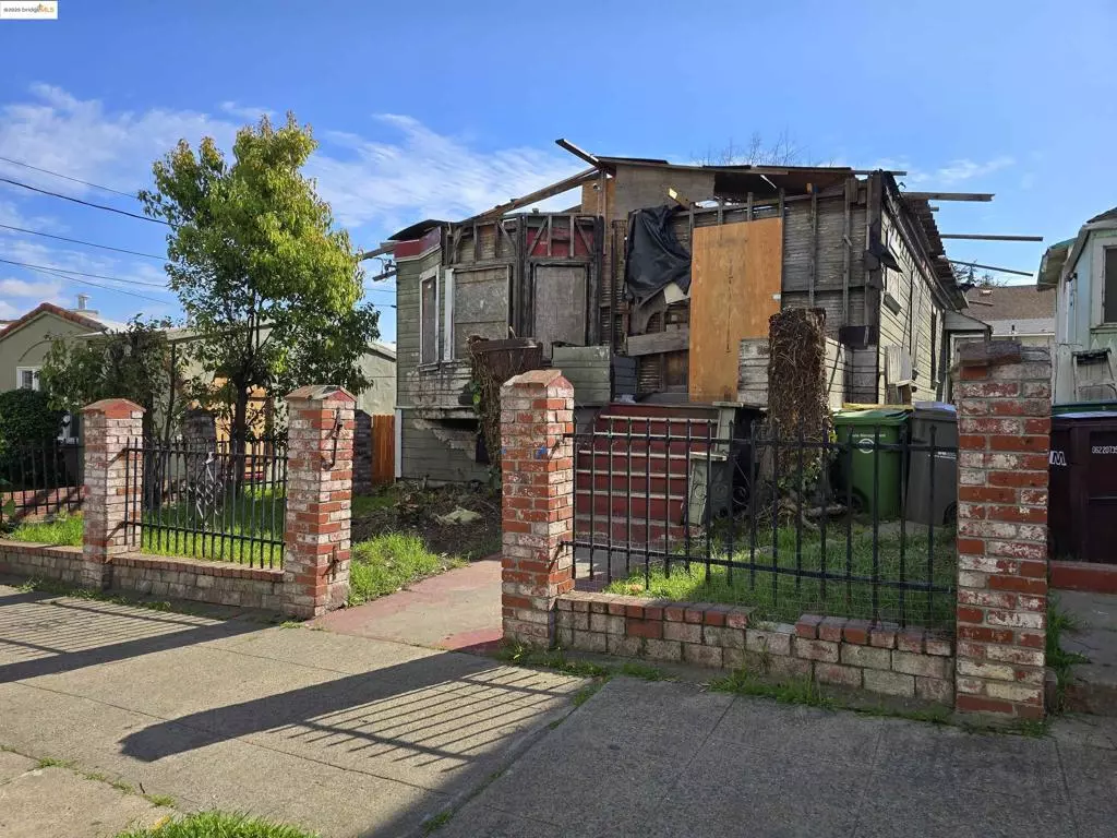 Oakland, CA 94602,2977 School St