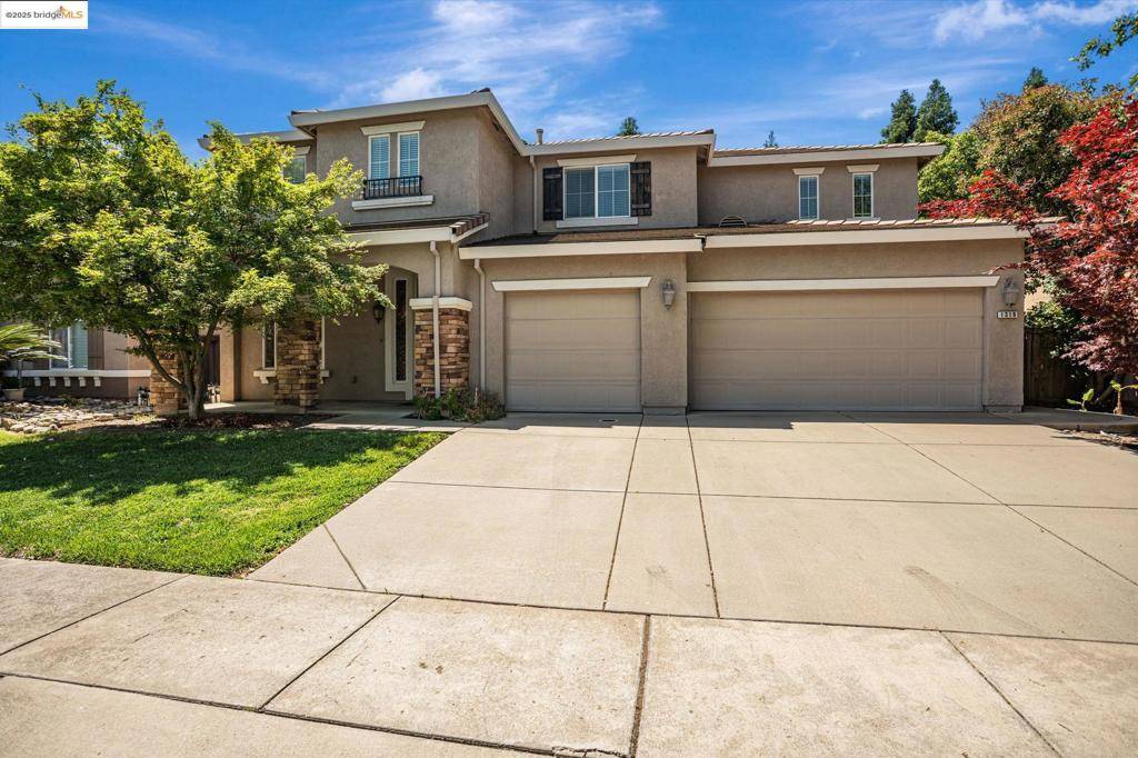 1319 Teal Hollow Dr, Yuba City, CA 95993