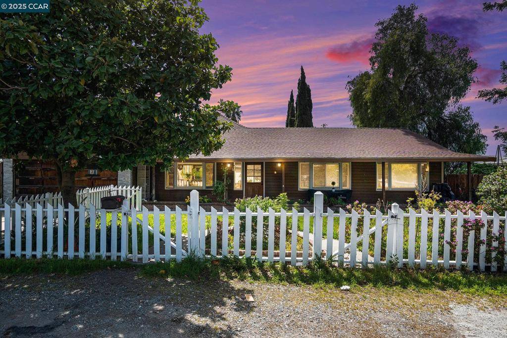5224 Concord Blvd, Concord, CA 94521