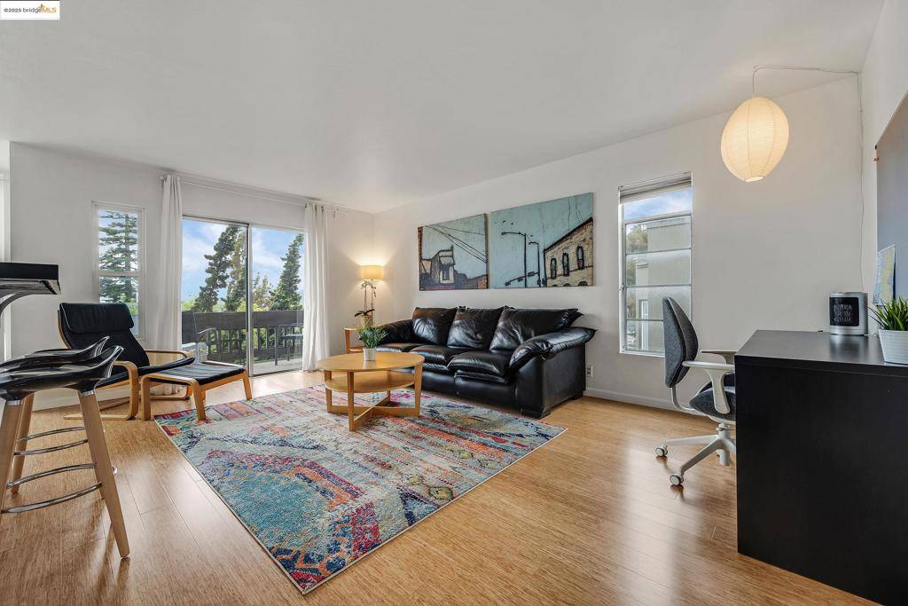 Berkeley, CA 94709-1643,2201 Virginia Street #006