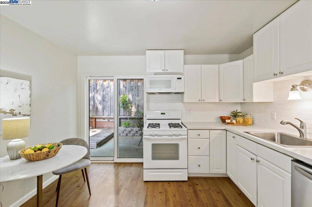 Pleasanton, CA 94566,4265 Pleasanton Avenue