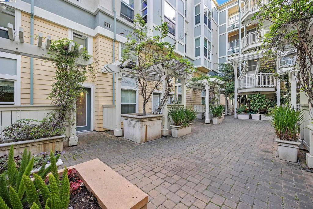 655 12Th St #113, Oakland, CA 94607