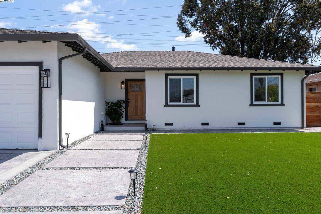 Fremont, CA 94538,3742 Savannah Rd