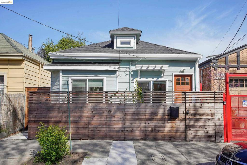 3334 Magnolia St, Oakland, CA 94608