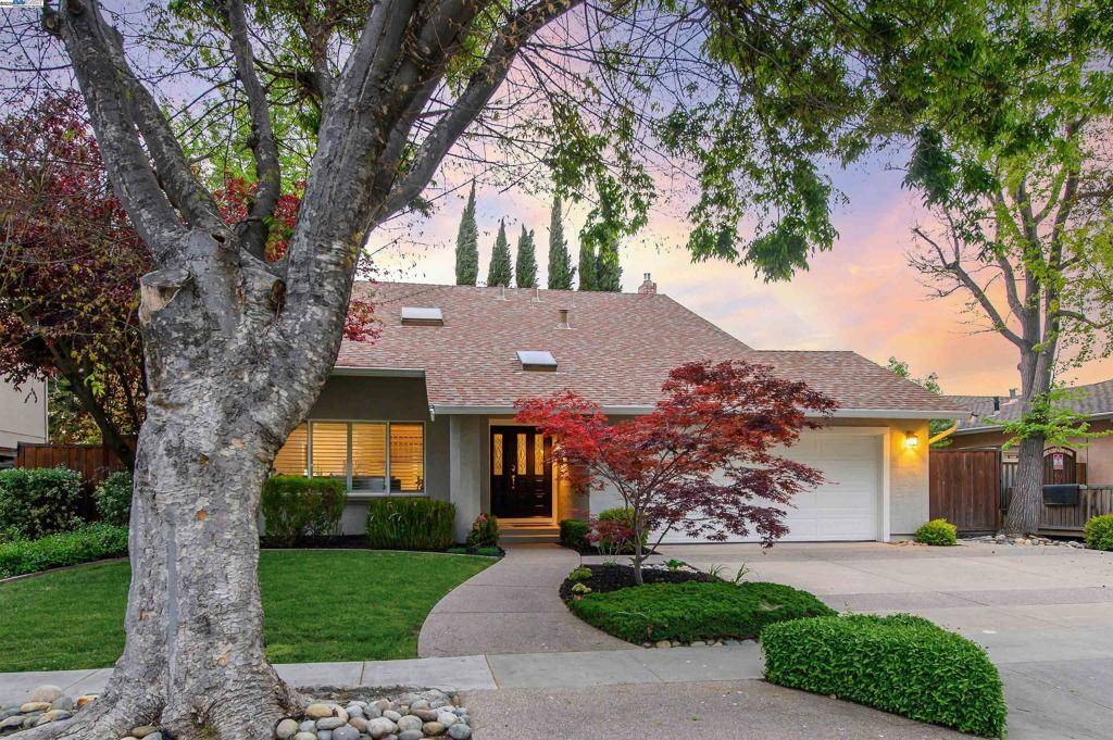Pleasanton, CA 94566,5011 Woodthrush Rd