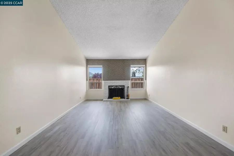 5571 Sepulveda Ct, Concord, CA 94521