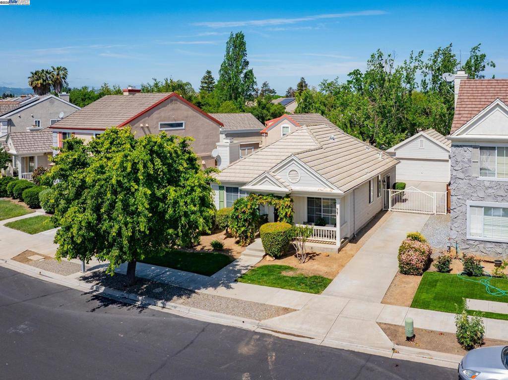 Brentwood, CA 94513,1069 Claremont Dr