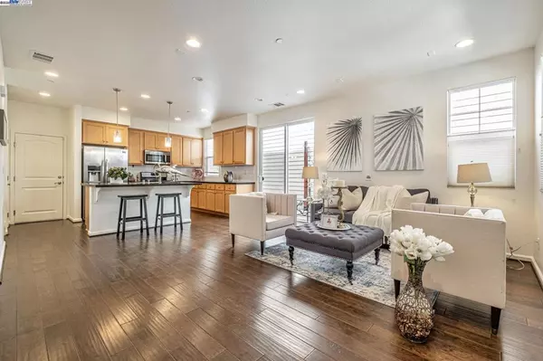 Hayward, CA 94541,368 C St