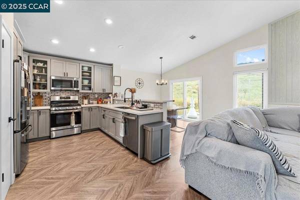 454 Tradewinds Ct, Bay Point, CA 94565