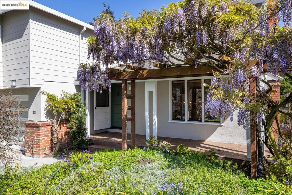 331 Marlow Dr, Oakland, CA 94605