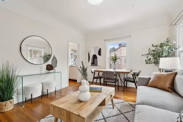 1438 Lakeshore Ave #6, Oakland, CA 94606