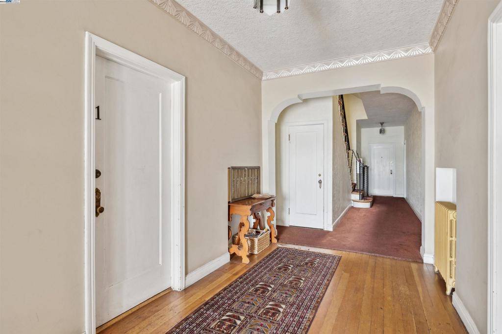 Oakland, CA 94606,1438 Lakeshore Ave #6