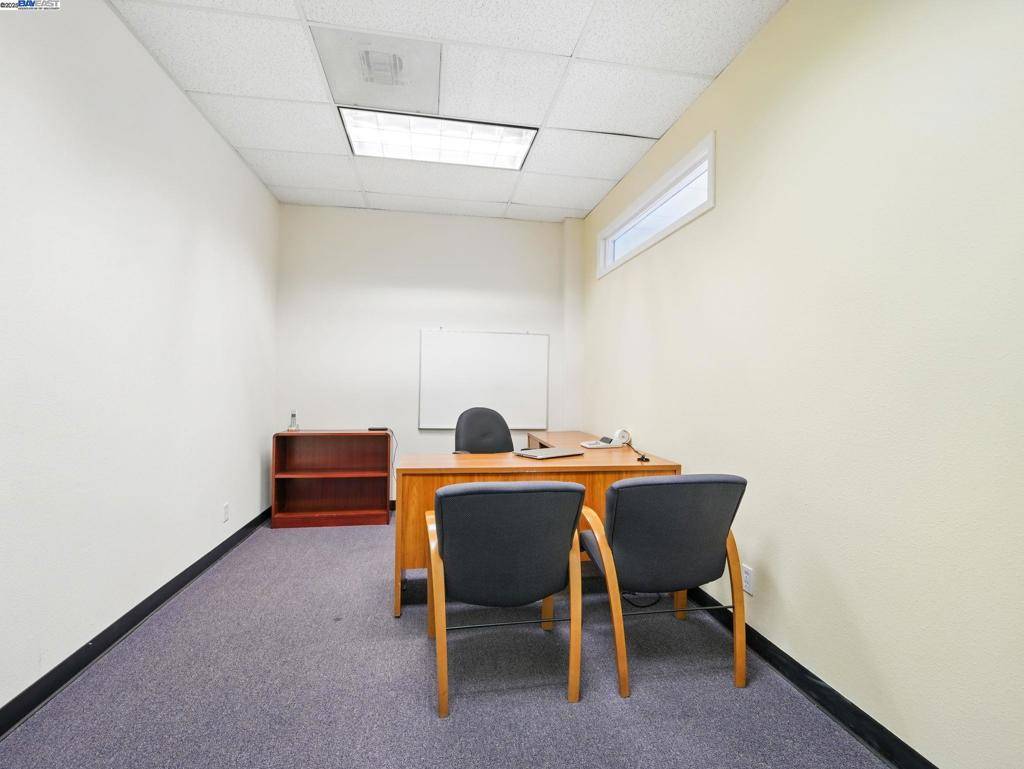 Oakland, CA 94607,212 9Th St, Unit 309