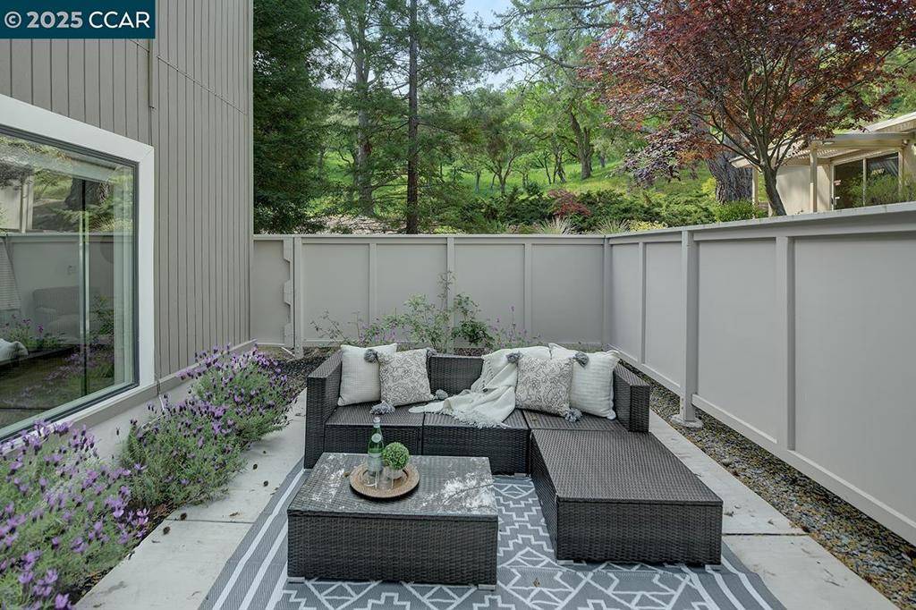 Walnut Creek, CA 94595,1317 Stanley Dollar Dr #4