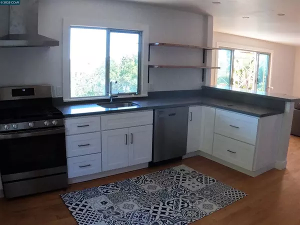 Kensington, CA 94707,32 Kenilworth Dr