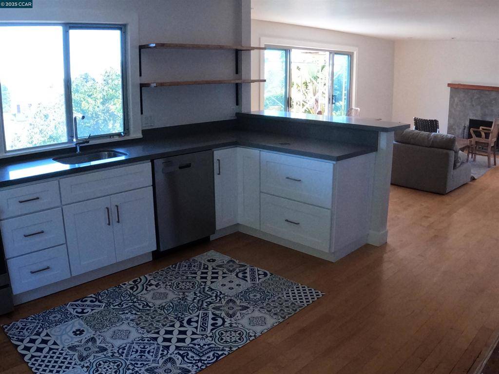 Kensington, CA 94707,32 Kenilworth Dr