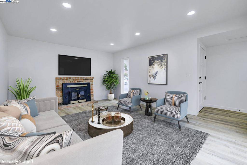 Fremont, CA 94536,37690 Los Arboles Dr