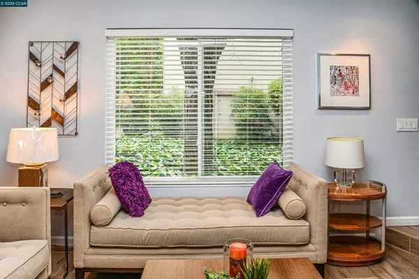 Concord, CA 94520,1237 Pine Creek Way #B