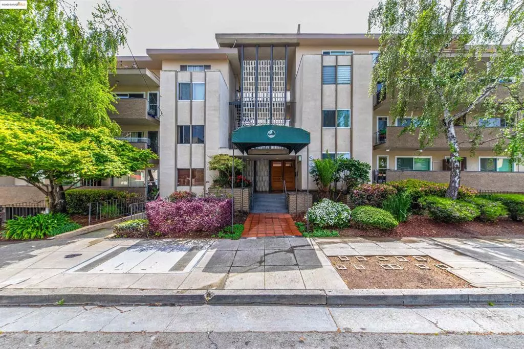 Oakland, CA 94610,360 Vernon St #209